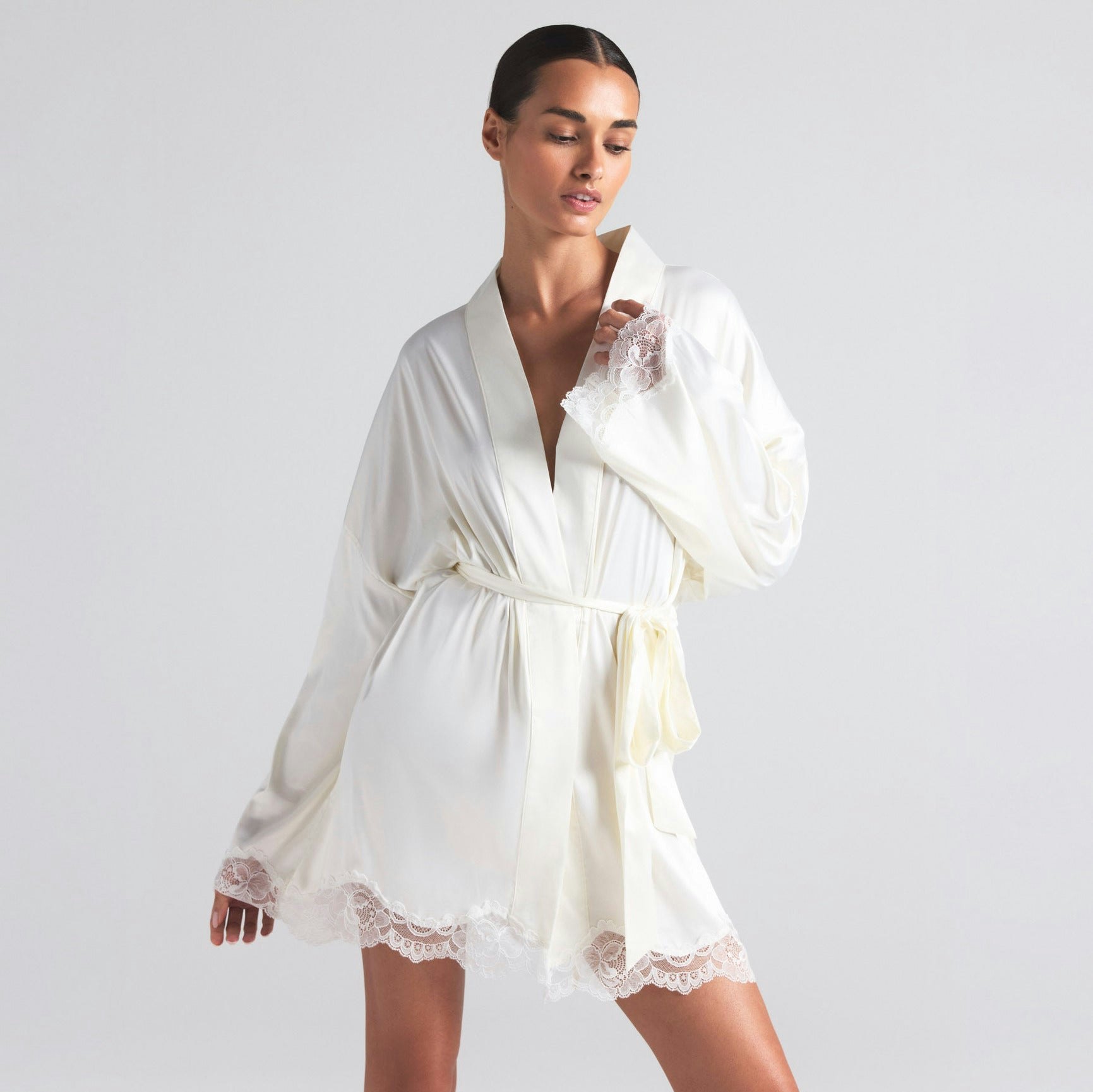 WOVEN SHINE LACE ROBE | IVORY ON A MODEL SIDE ON A MODEL FRONT VIEW | FOCUS: 0.0, 1.0, 0.9