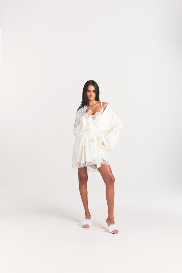 WOVEN SHINE LACE ROBE | IVORY ON A MODEL FRONT VIEW