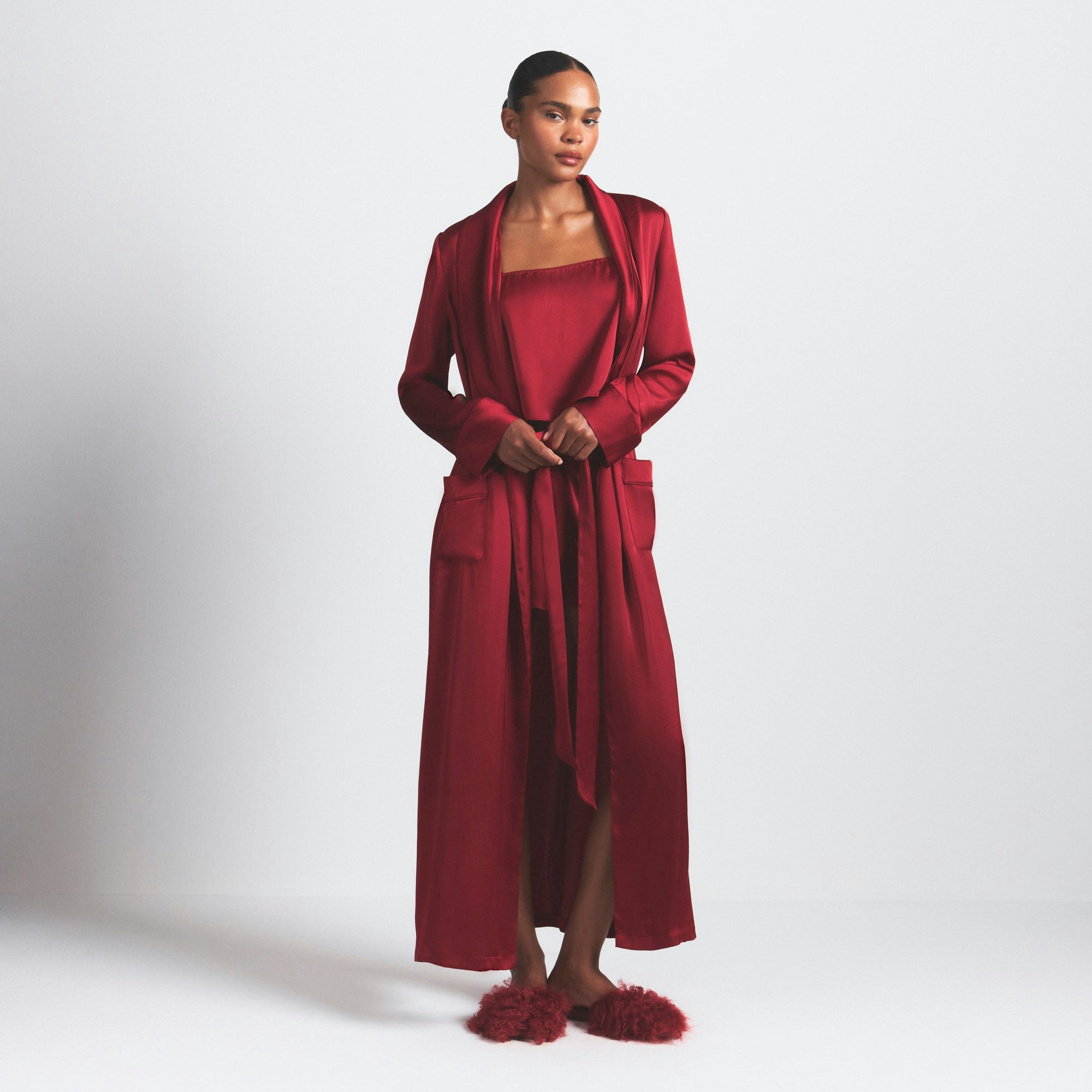 WOVEN SHINE LONG ROBE | BRICK ON A MODEL FRONT VIEW @ | FOCUS: 0.0, 1.0, 0.9