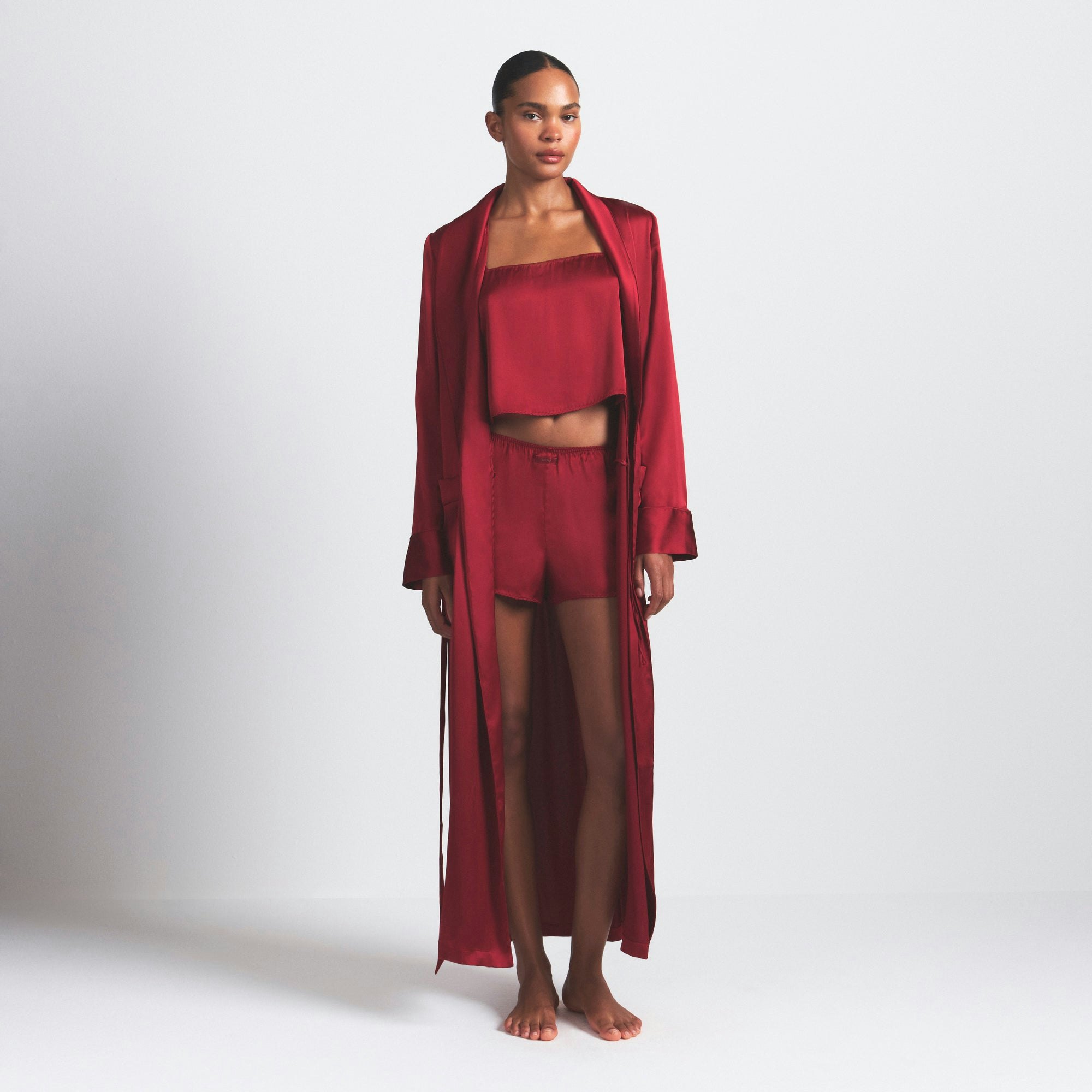 WOVEN SHINE LONG ROBE | BRICK ON A MODEL FRONT VIEW @ | FOCUS: 0.0, 1.0, 0.9