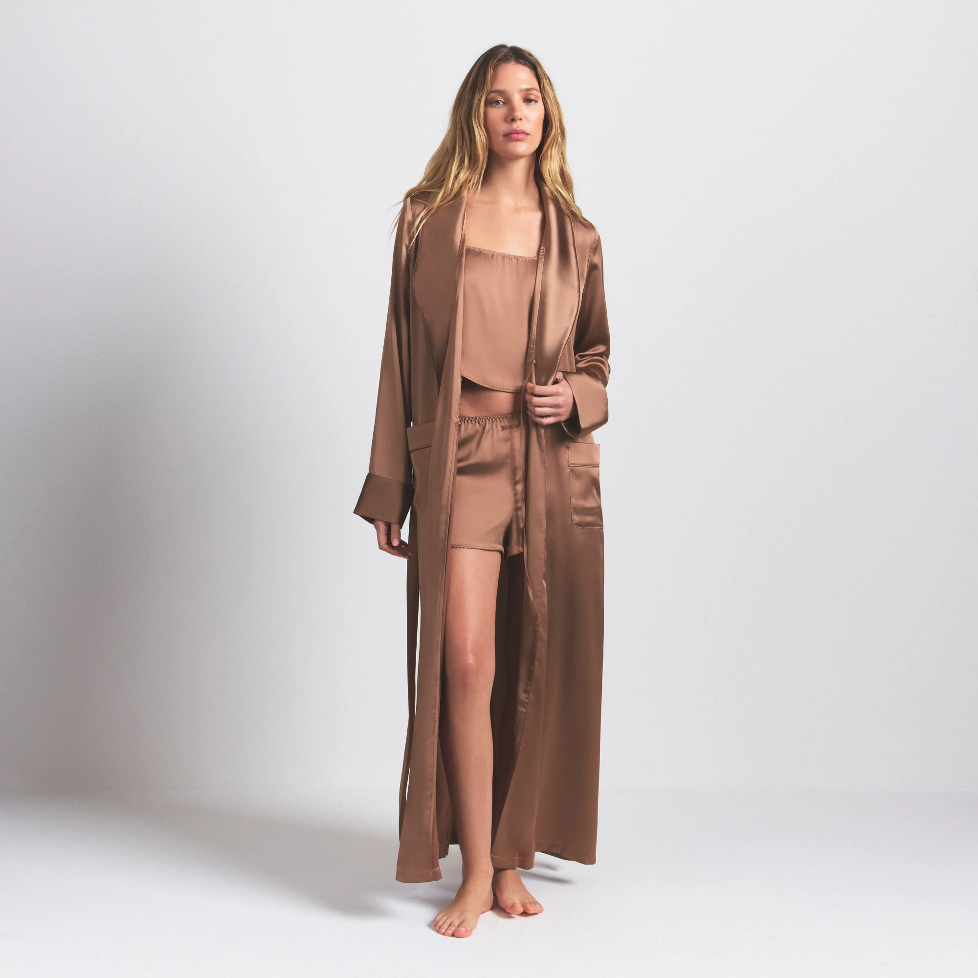 WOVEN SHINE LONG ROBE | SIENNA ON A MODEL FRONT VIEW @ | FOCUS: 0.0, 1.0, 0.9