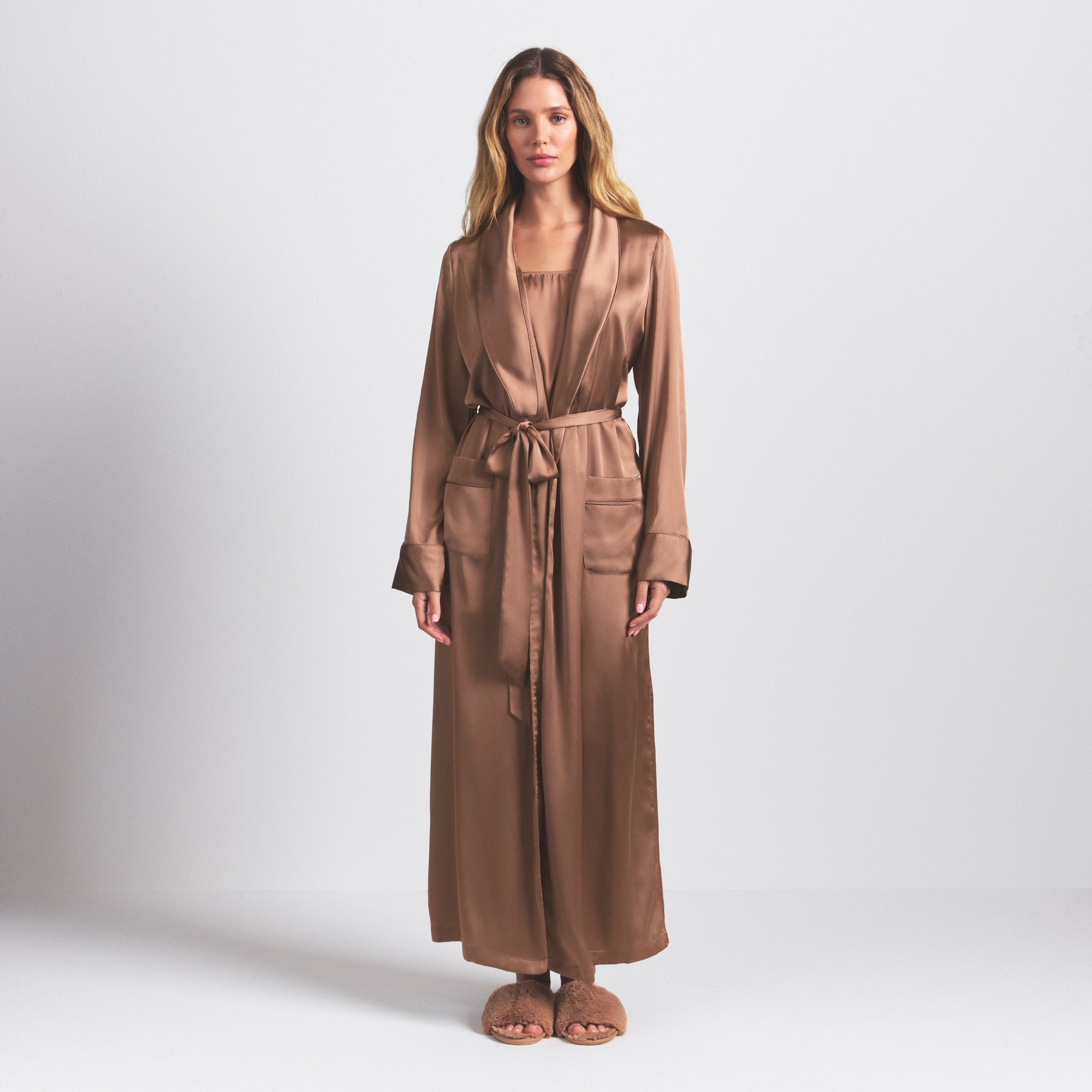 WOVEN SHINE LONG ROBE | SIENNA ON A MODEL FRONT VIEW @ | FOCUS: 0.0, 1.0, 0.9