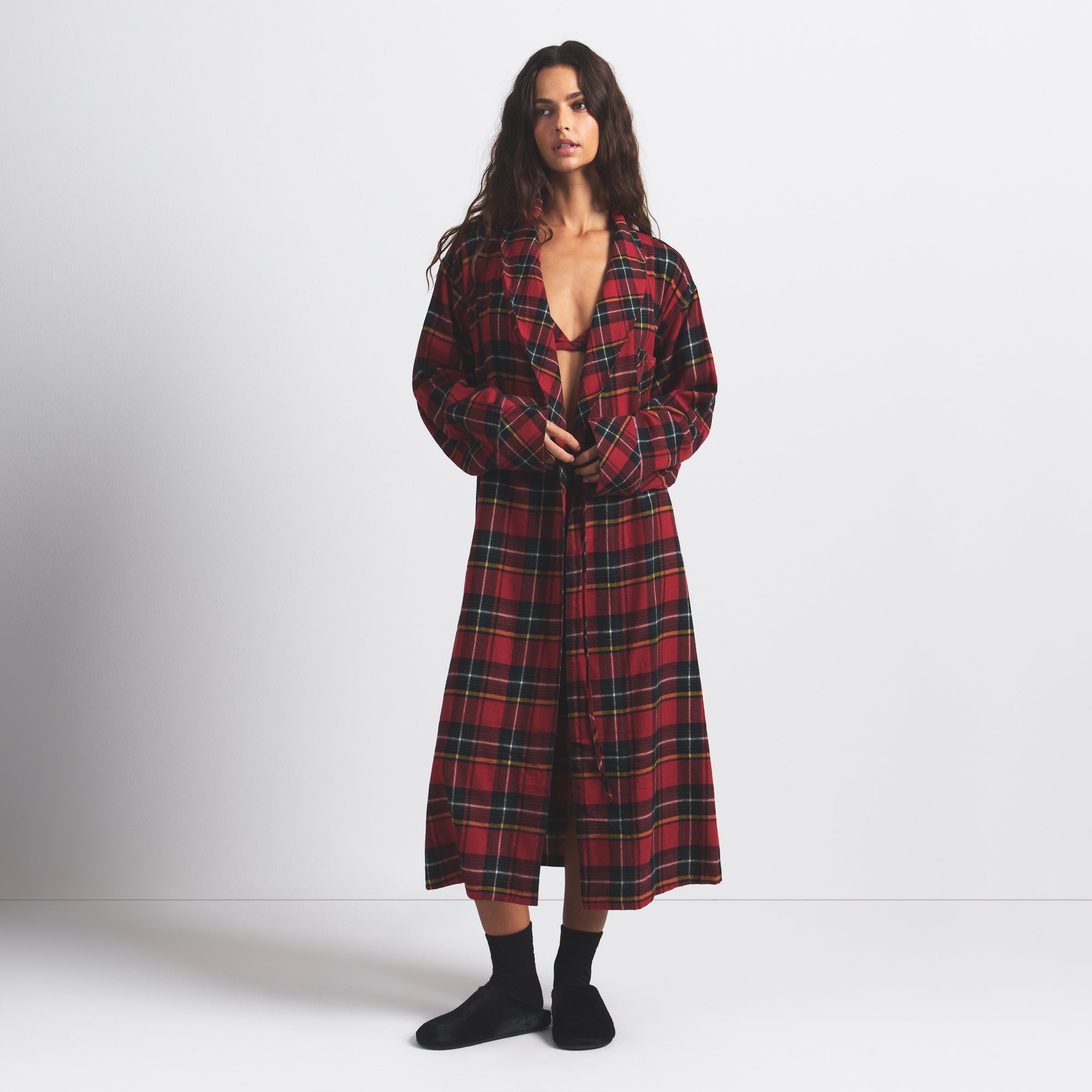 FLANNEL SLEEP LONG ROBE | RED HOLIDAY PLAID ON A MODEL FRONT VIEW @ | FOCUS: 0.0, 1.0, 0.9