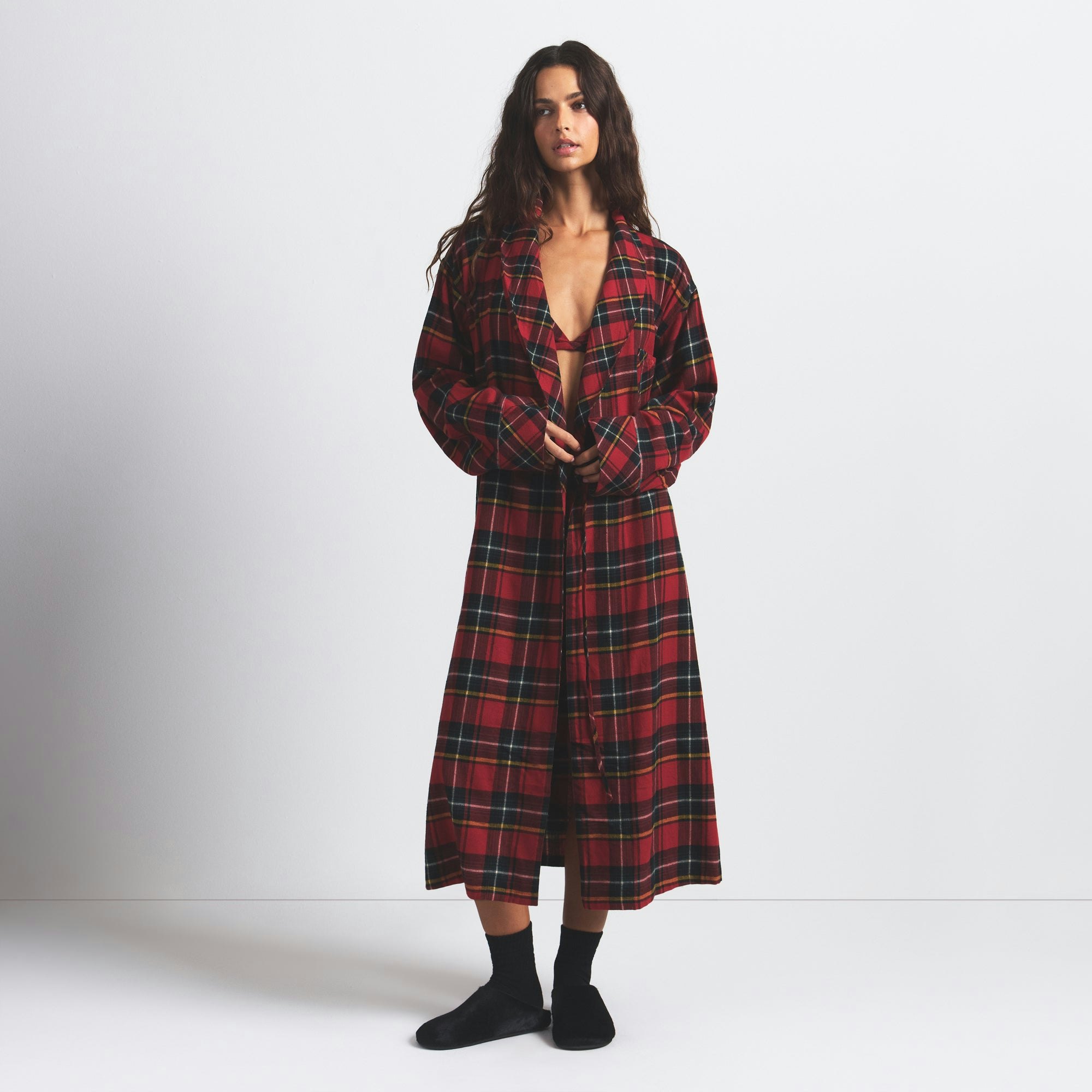 FLANNEL SLEEP LONG ROBE | RED HOLIDAY PLAID ON A MODEL FRONT VIEW @ | FOCUS: 0.0, 1.0, 0.9