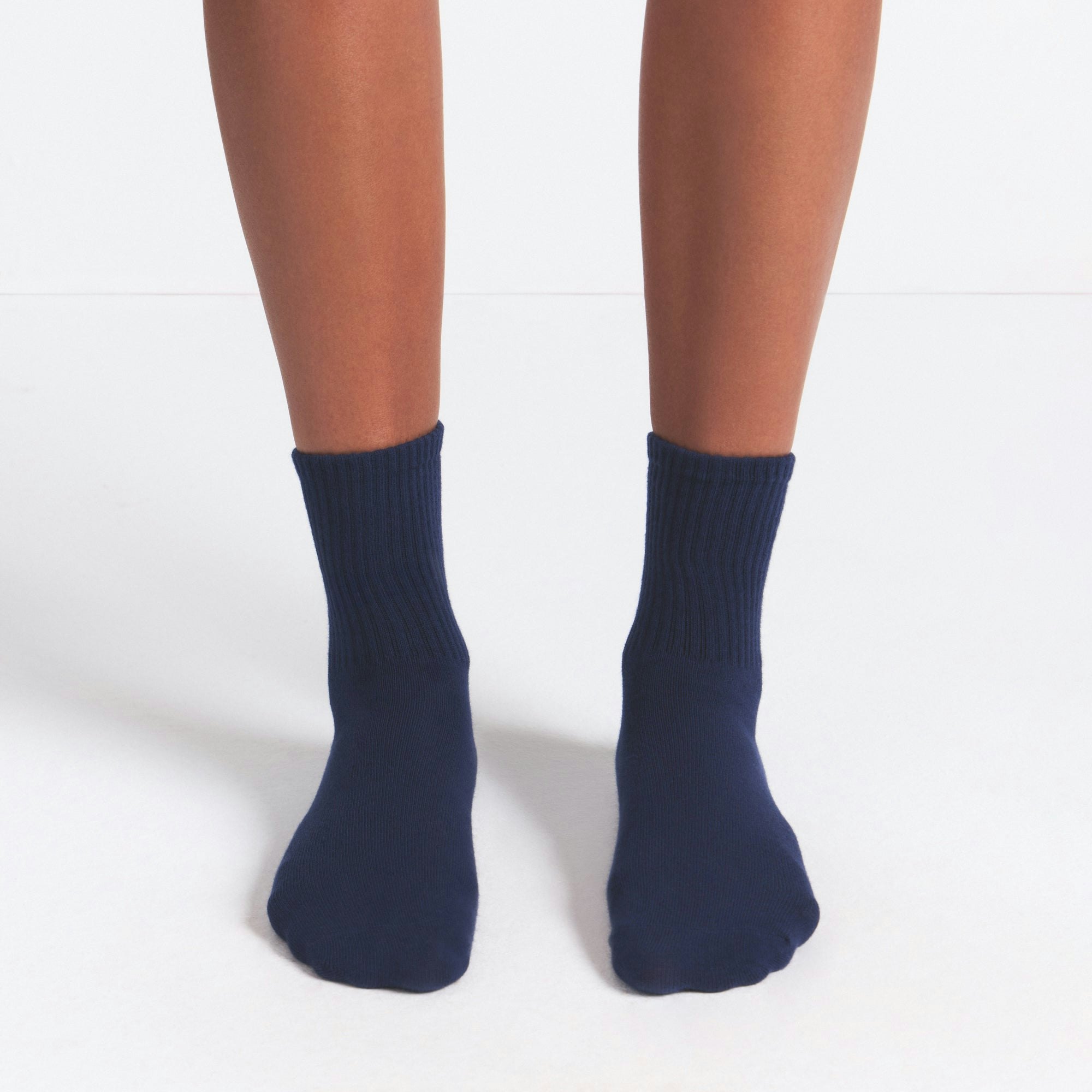 RIBBED CREW SOCK 3-PACK | ZEN BABY DEER MULTI ON A MODEL SIDE VIEW @ | FOCUS: 0.0, 1.0, 0.9