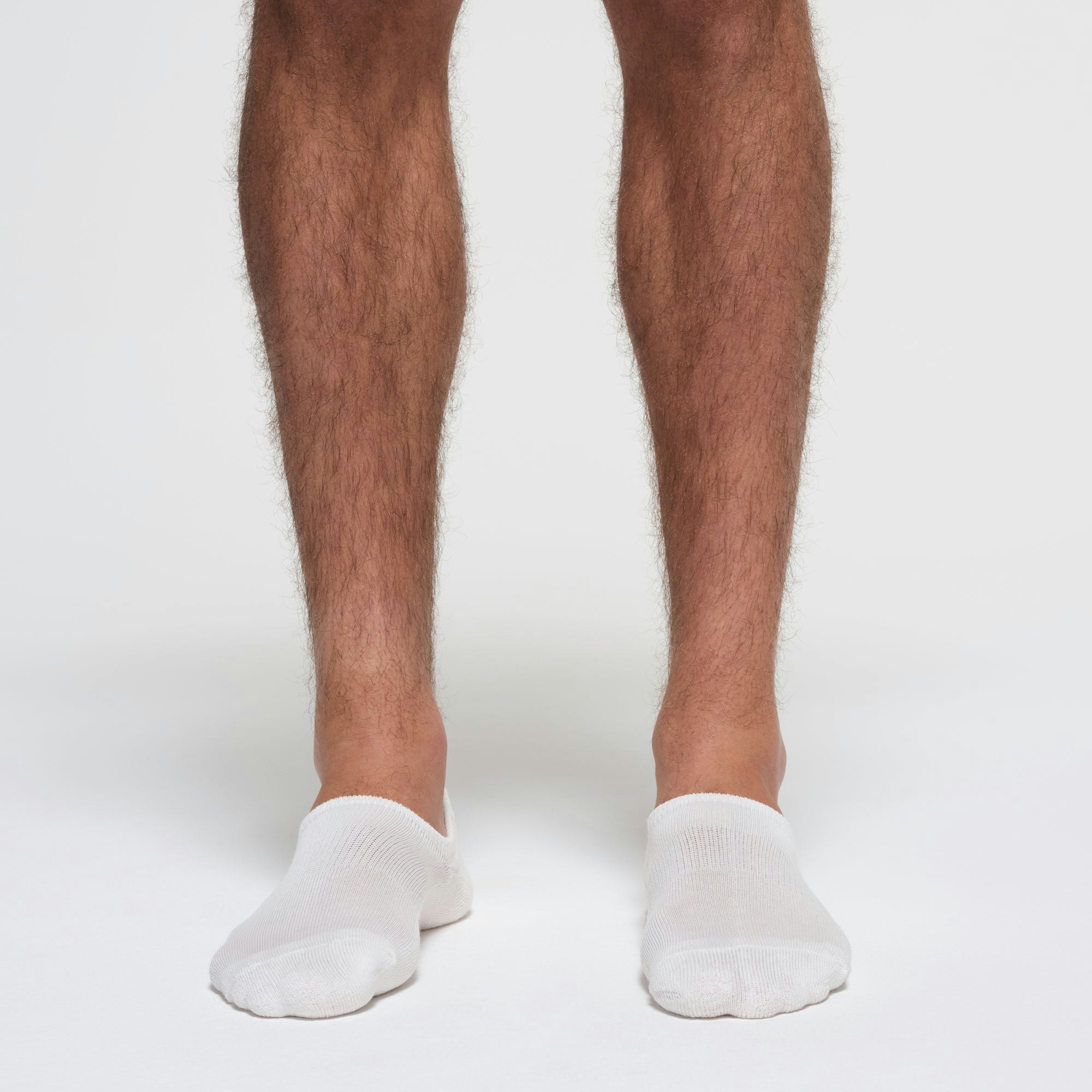 MENS NO SHOW SOCK 3-PACK | CHALK ON A MODEL FRONT VIEW