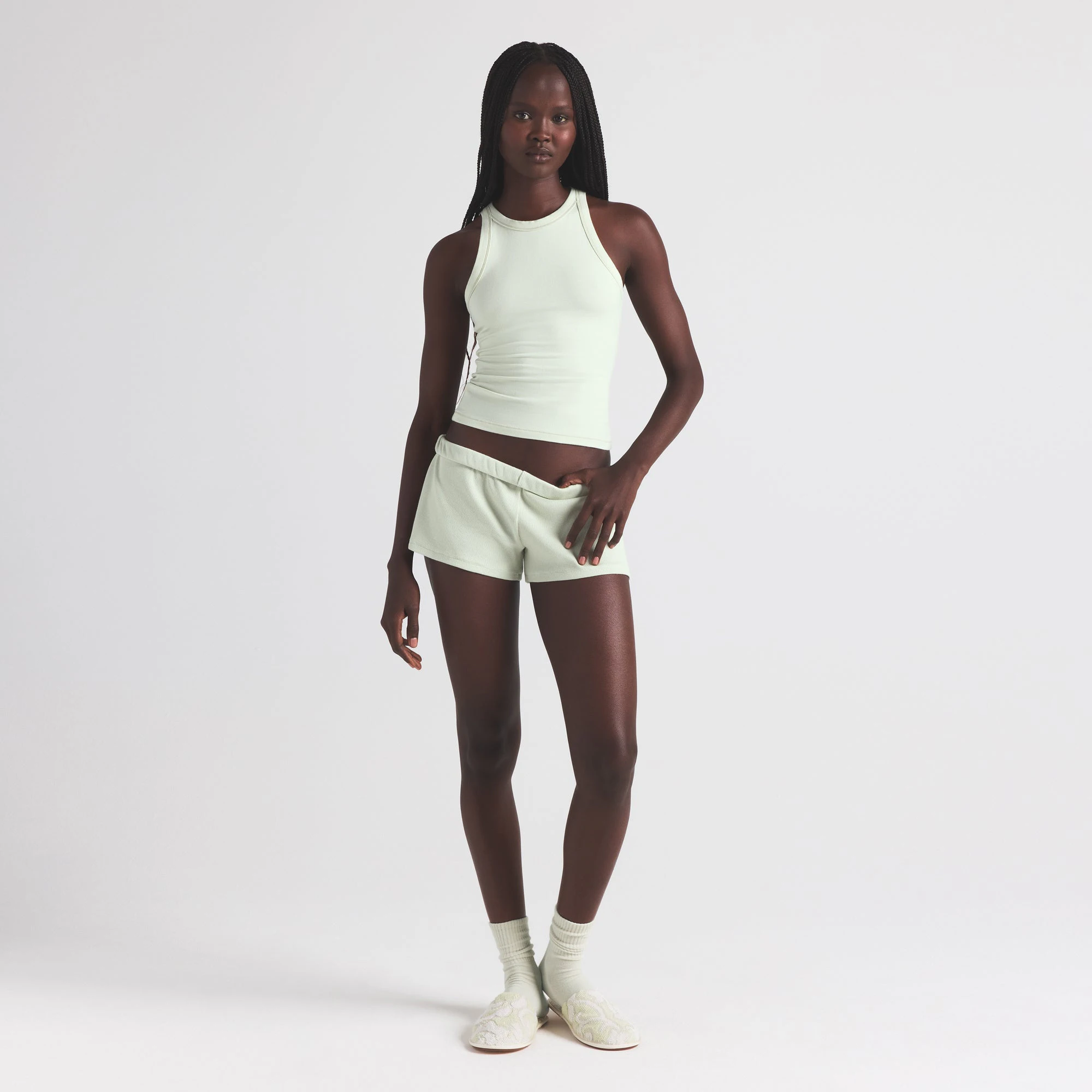 COTTON RIB LOOSE SHORT | SPEARMINT ON A MODEL FRONT VIEW | FOCUS: 0.0, 1.0, 0.9