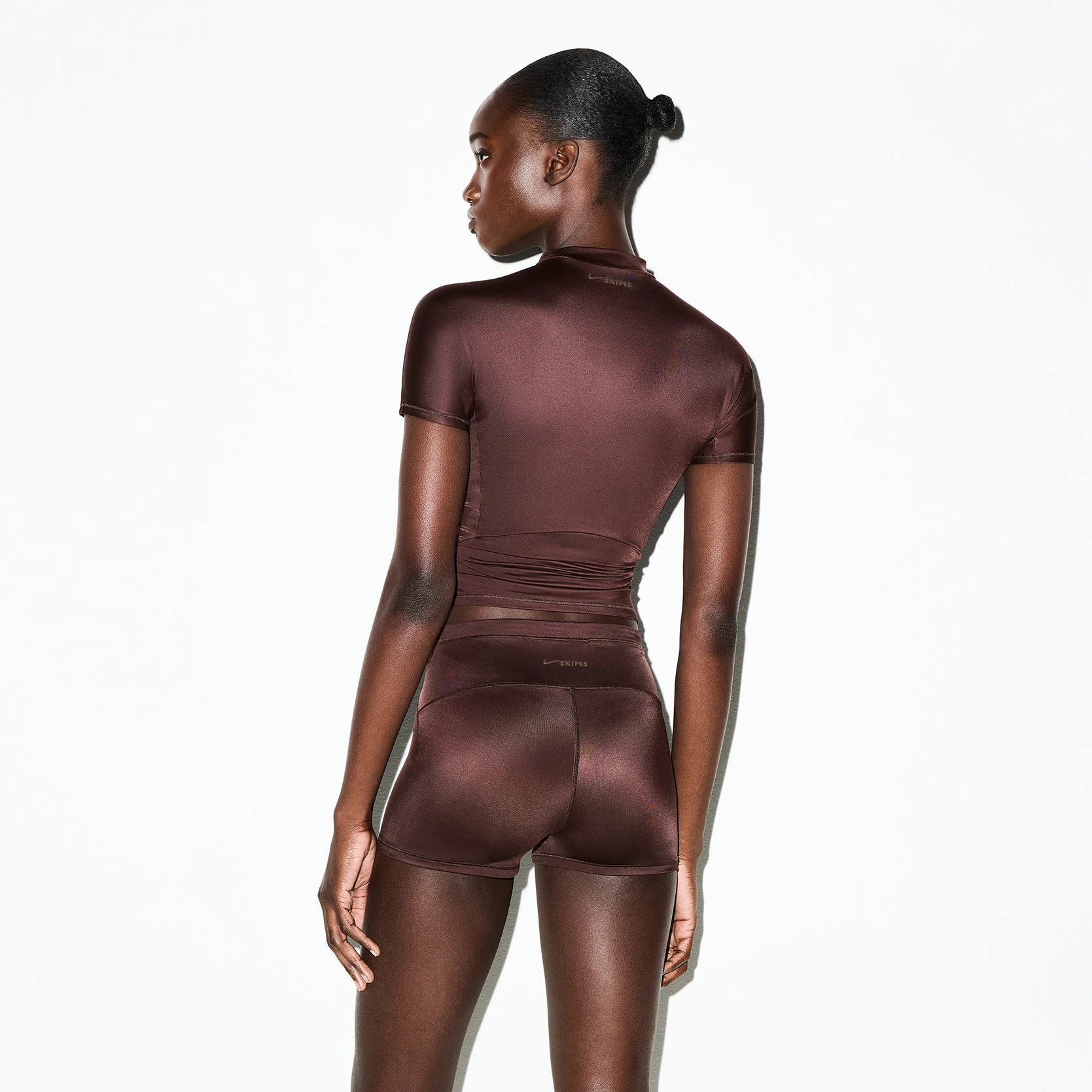 NikeSKIMS SHINE DRAWCORD 2" SHORT | PHOENIX ON A MODEL SIDE VIEW @ | FOCUS: 0.0, 1.0, 0.9