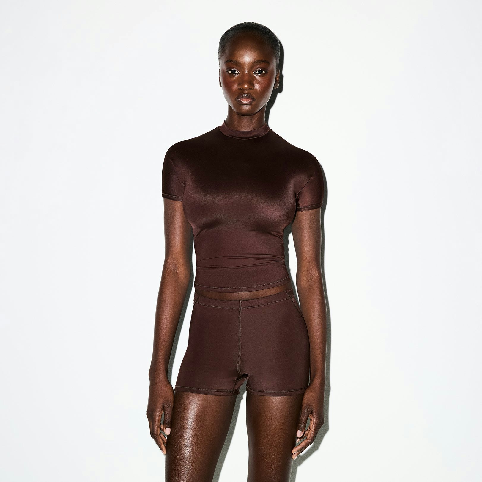 NikeSKIMS SHINE DRAWCORD 2" SHORT | PHOENIX ON A MODEL SIDE VIEW @ | FOCUS: 0.0, 1.0, 0.9