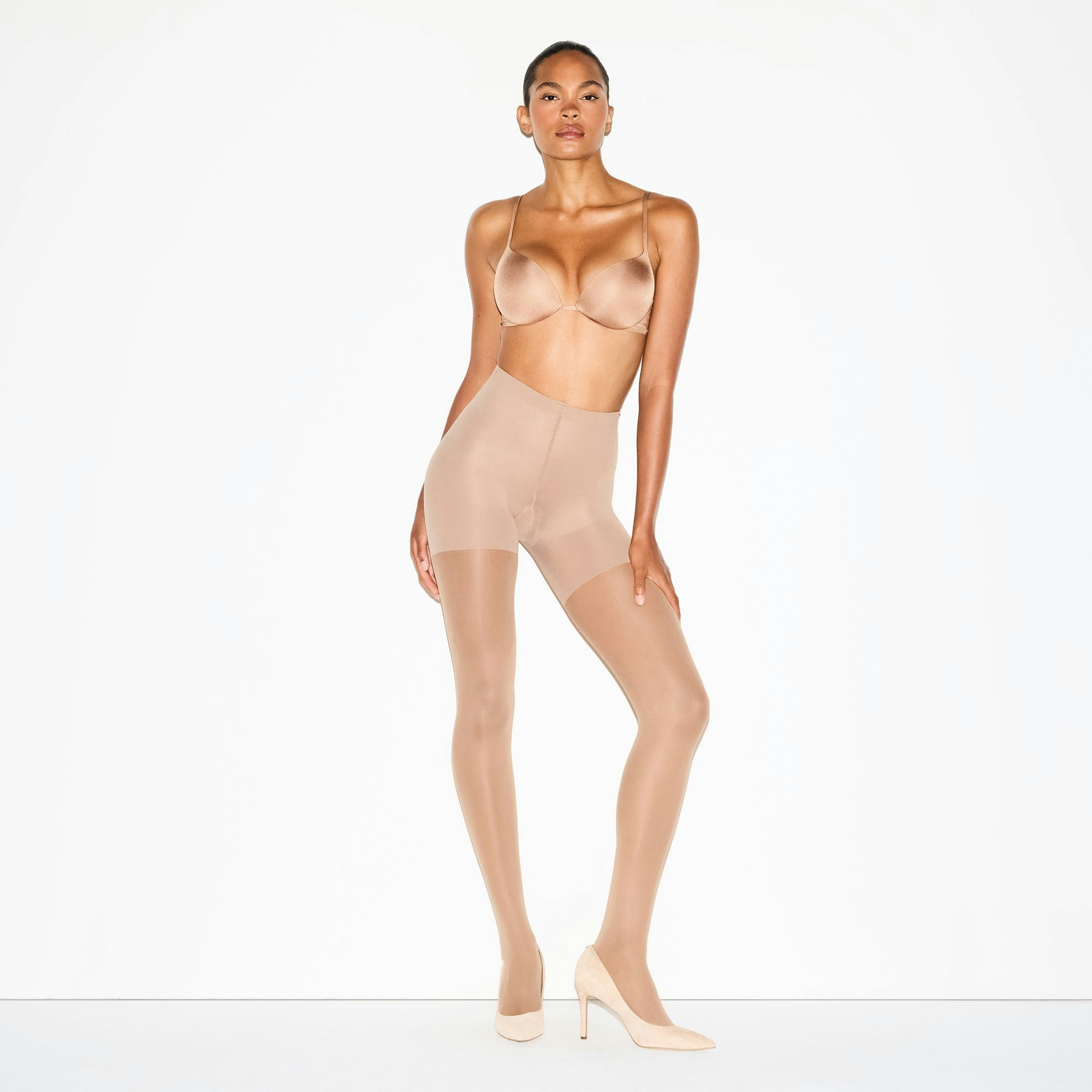 HOSIERY SHAPING TIGHTS | SIENNA ON A MODEL FRONT VIEW @ | FOCUS: 0.0, 1.0, 0.9 | FOCUS: 0.0, 1.0, 0.9