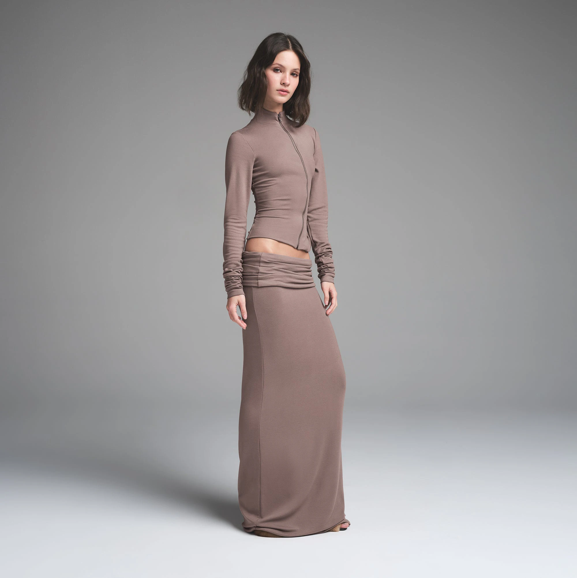 SKIMS CLOUD FOLDOVER SKIRT | AMETHYST ON A MODEL FRONT VIEW | FOCUS: 0.0, 1.0, 0.9