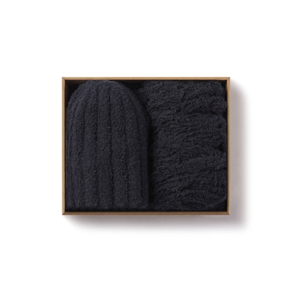 COZY KNIT MENS HAT AND SCARF PACK | ONYX (HATS) FLAT ON A WHITE BACKGROUND | FLT