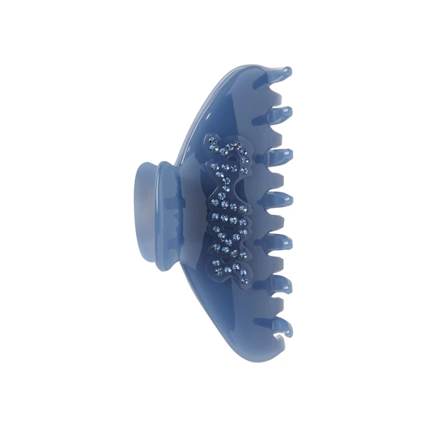 GETTING READY ACCESSORIES CLAW CLIP | ARCTIC FLAT ON A WHITE BACKGROUND @ | FOCUS: 0.0, 1.0, 0.9