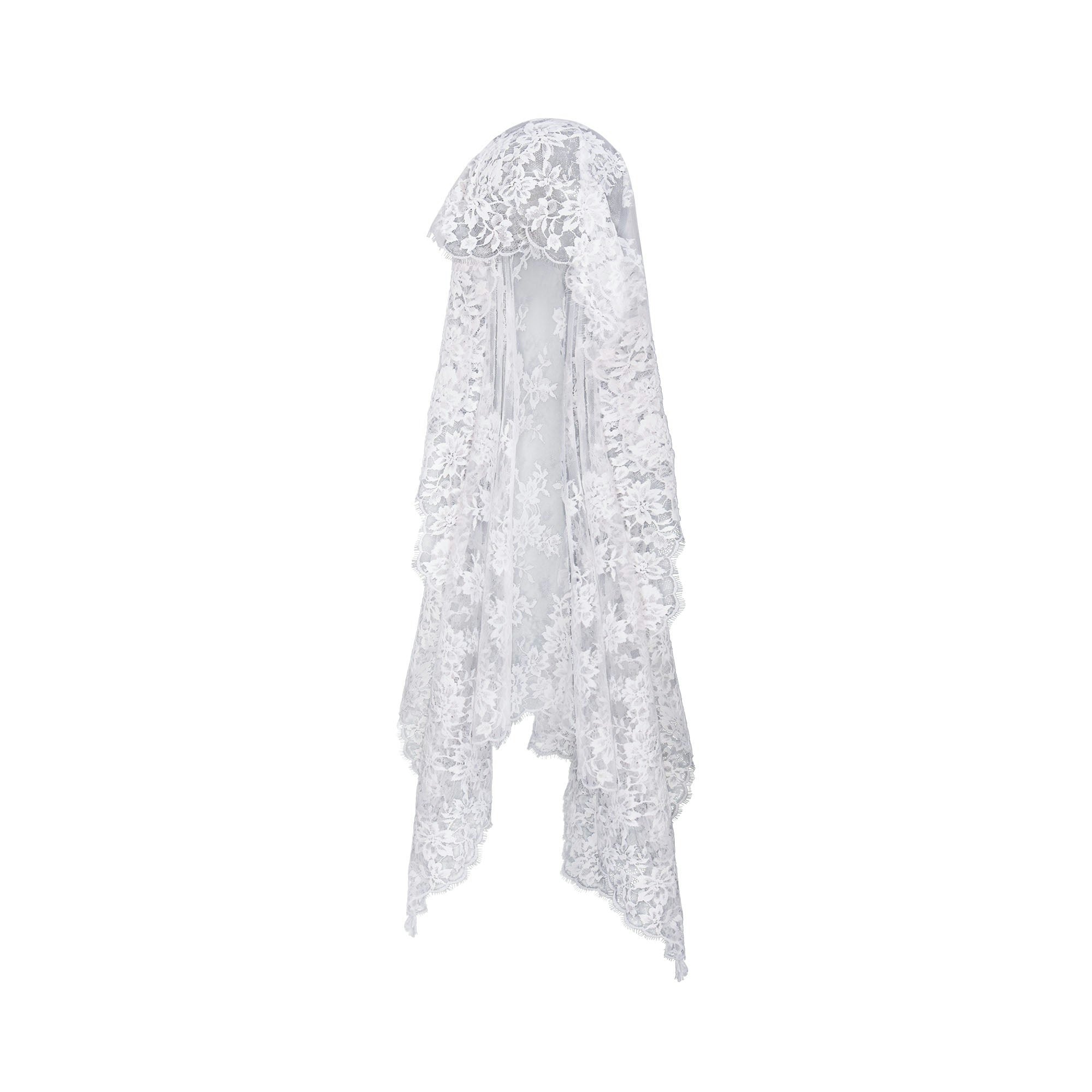 SKIMS LACE VEIL | SNOW FLAT ON A WHITE BACKGROUND | FLT
