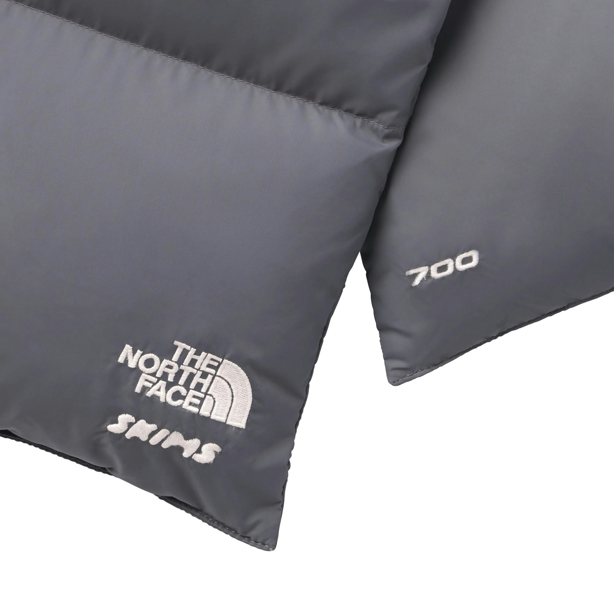 THE NORTH FACE X SKIMS NUPTSE SCARF | GUNMETAL ADDITIONAL FABRIC DETAILS