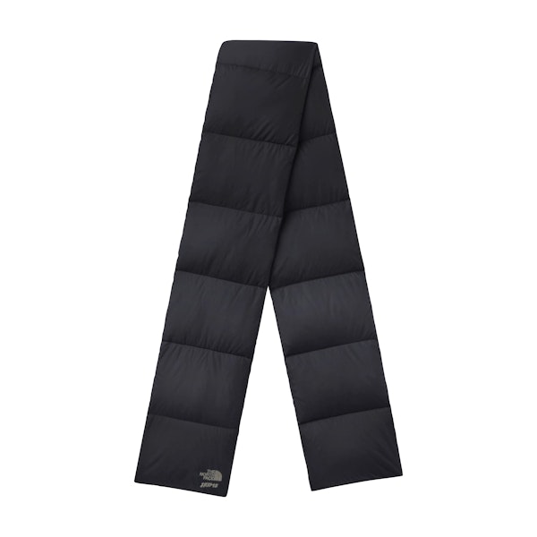 THE NORTH FACE X SKIMS NUPTSE SCARF | ONYX FLAT ON A WHITE BACKGROUND | FLT