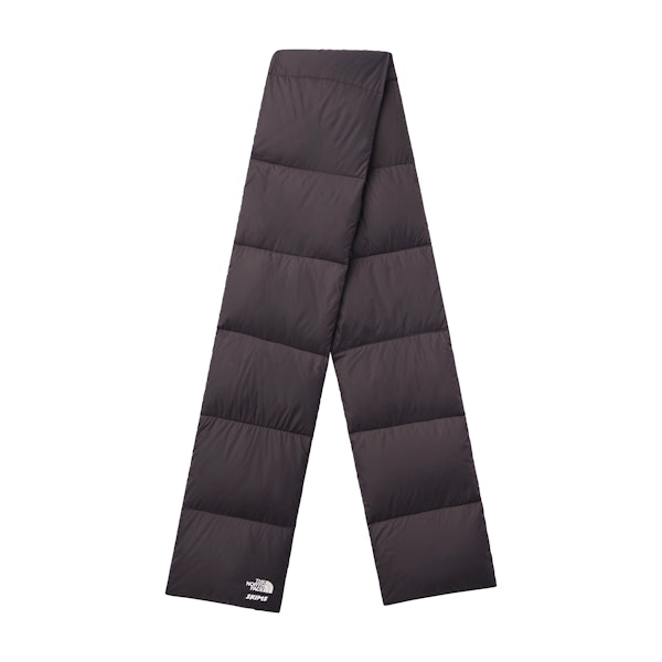 THE NORTH FACE X SKIMS NUPTSE SCARF | PHOENIX FLAT ON A WHITE BACKGROUND | FLT
