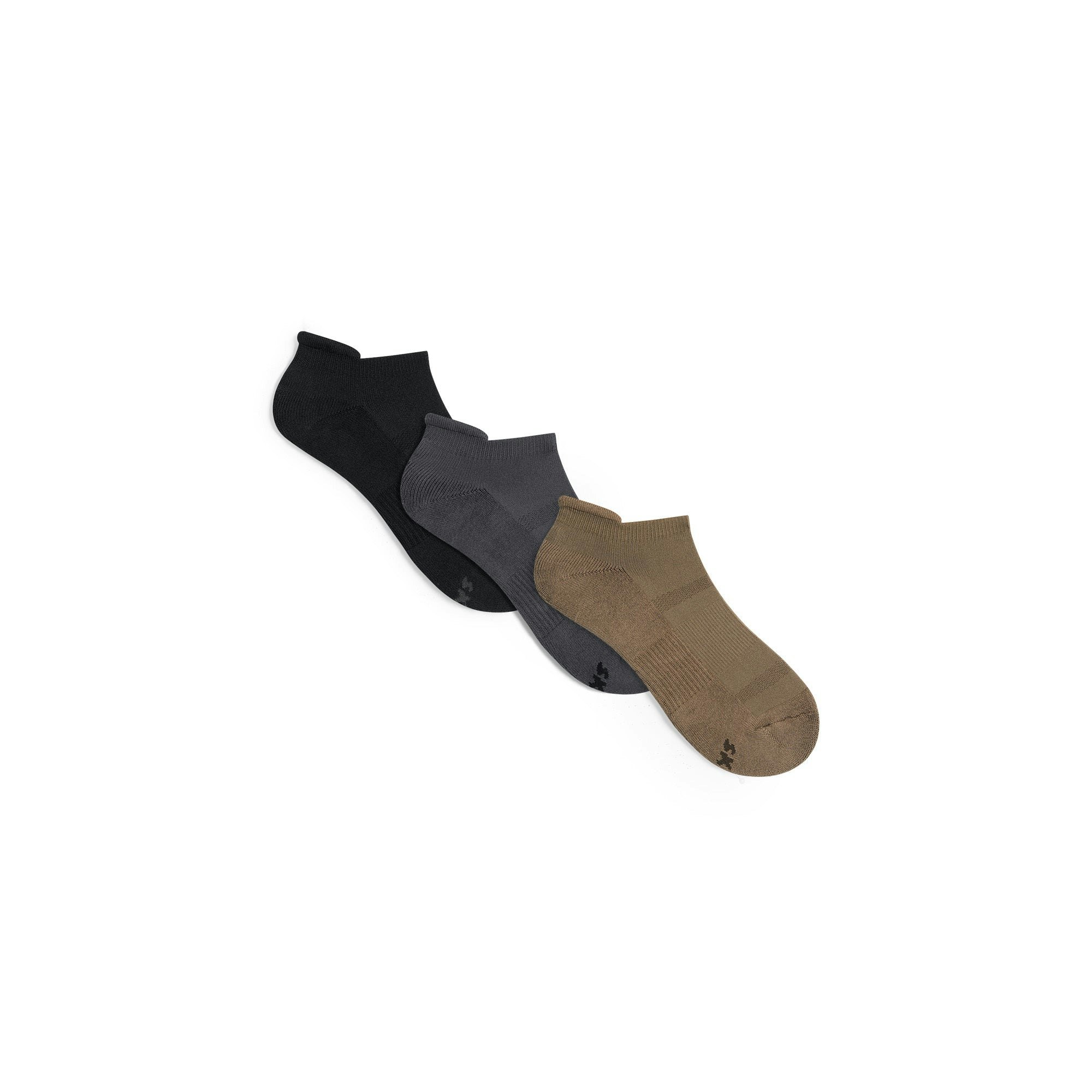 COMFORT ANKLE SOCK 3-PACK | RAVEN MULTI FLAT ON A WHITE BACKGROUND | FLT | FOCUS: 0.9, 0.1, 0.7