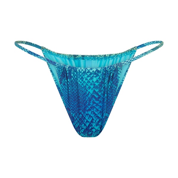 SIGNATURE SWIM STRING BIKINI BOTTOM | AQUA OMBRE SNAKE LAYS FLAT ON A WHITE BACKGROUND | FLT