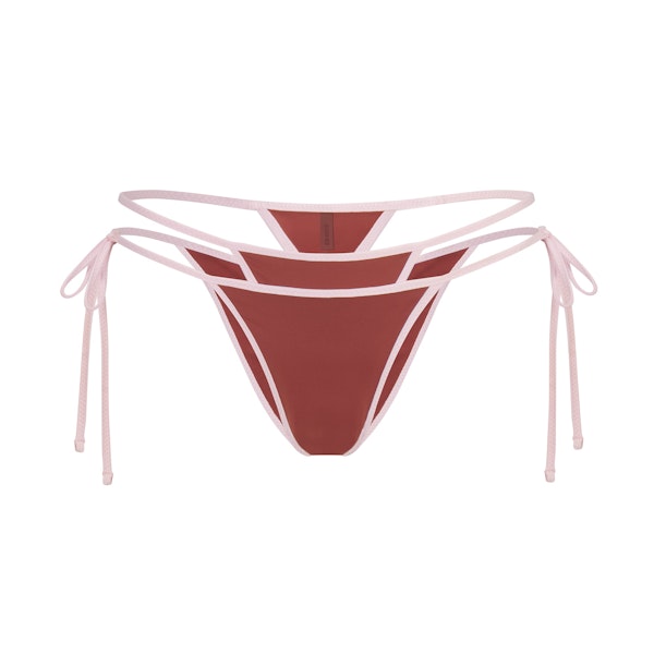 SIGNATURE SWIM LAYERED TIE SIDE BIKINI BOTTOM | HENNA CONTRAST LAYS FLAT ON A WHITE BACKGROUND | FLT