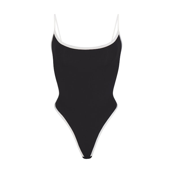 FITS EVERYBODY CONTRAST TRIM SCOOP NECK BODYSUIT | ONYX (BODYSUITS, BODYSUITS) FLAT ON A WHITE BACKGROUND | FLT