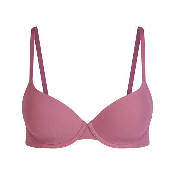 FITS EVERYBODY T-SHIRT BRA | BEET FLAT ON A WHITE BACKGROUND | FLT