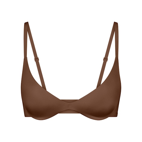 WIRELESS FORM SUPER PUSH-UP BRA | JASPER (PLUNGE BRAS) LAYS FLAT ON A WHITE BACKGROUND | FLT