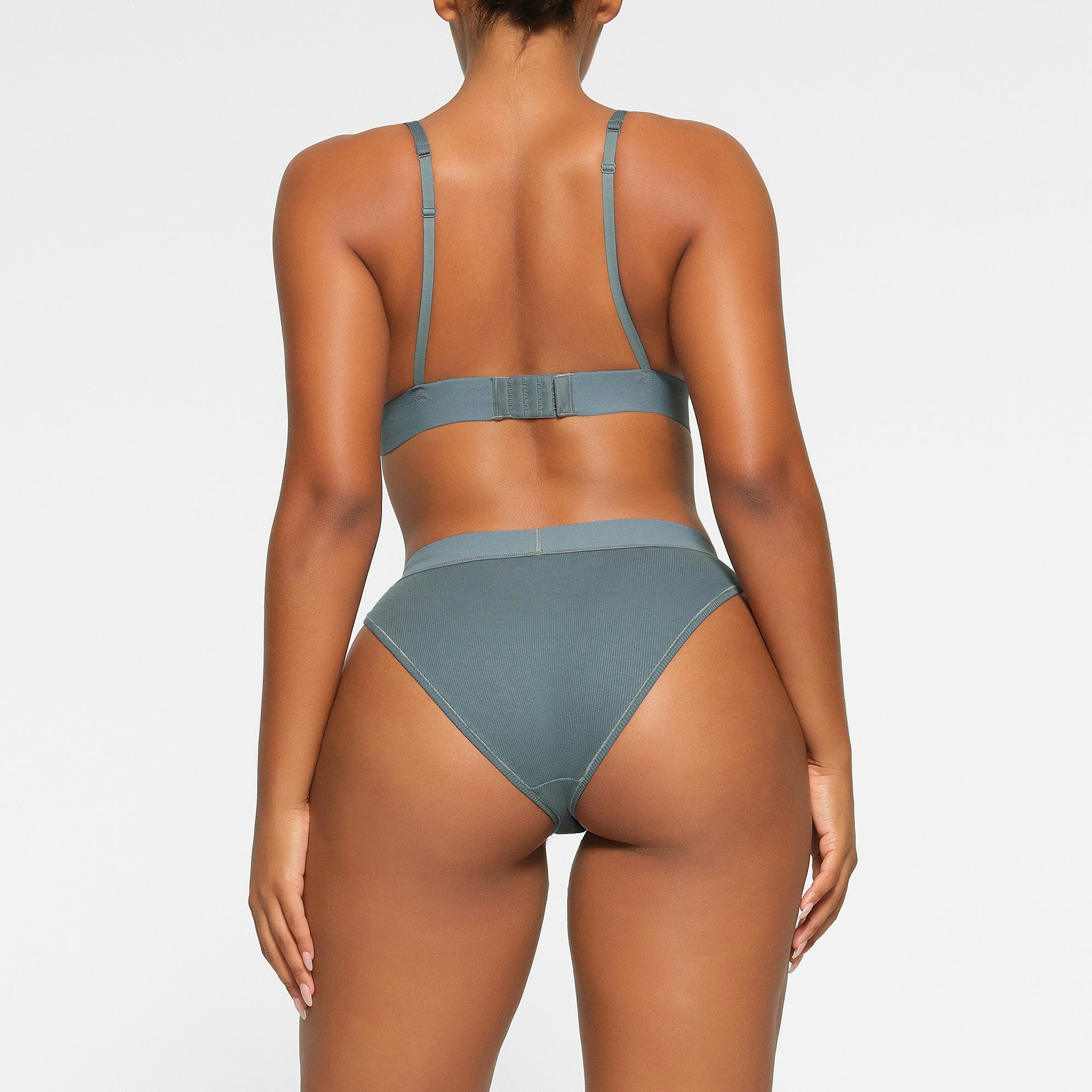 COTTON PLUNGE BRALETTE WORN BY A MODEL IN BACK VIEW