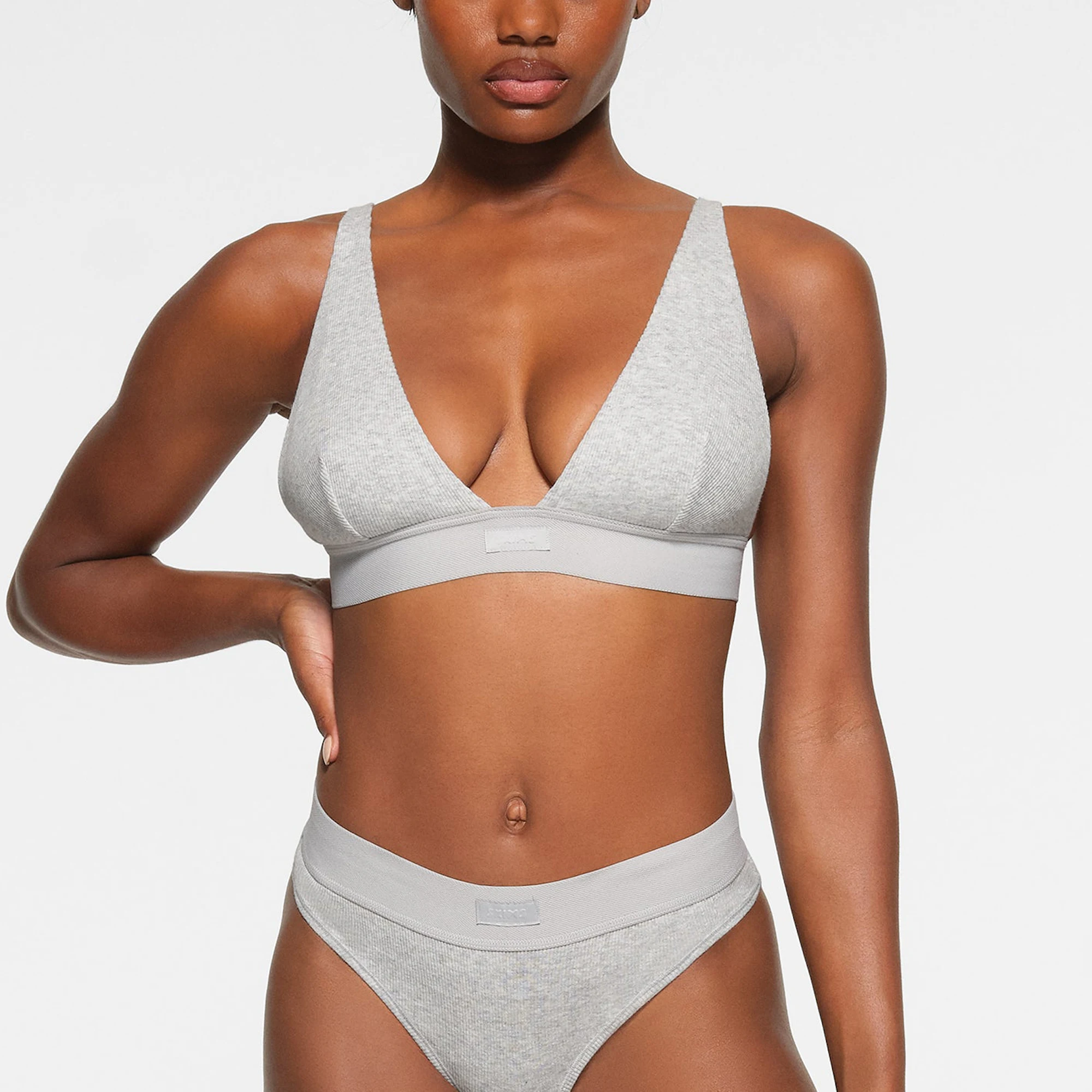 COTTON PLUNGE BRALETTE WORN BY A MODEL IN FRONT VIEW