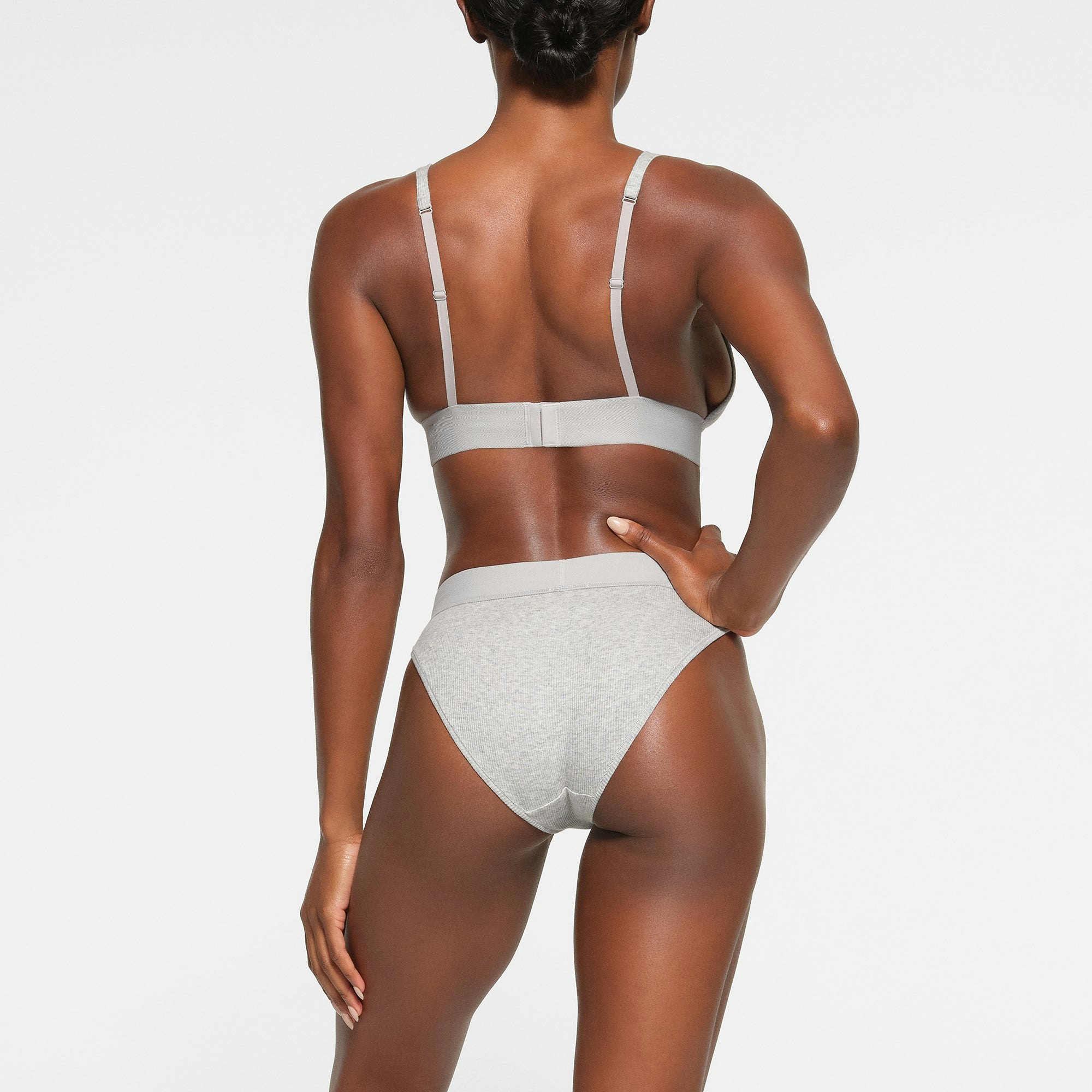 COTTON PLUNGE BRALETTE WORN BY A MODEL IN BACK VIEW