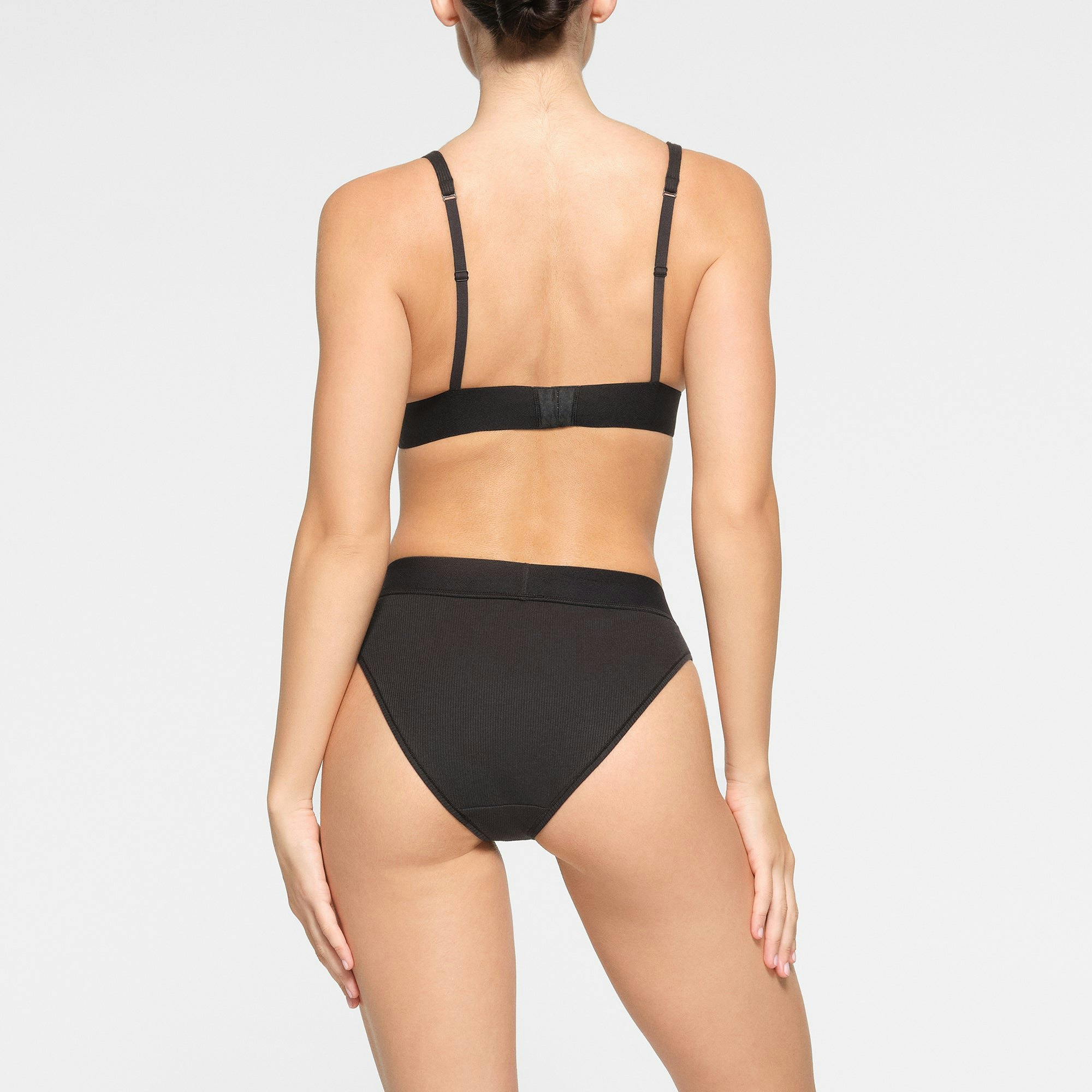 COTTON PLUNGE BRALETTE WORN BY A MODEL IN BACK VIEW