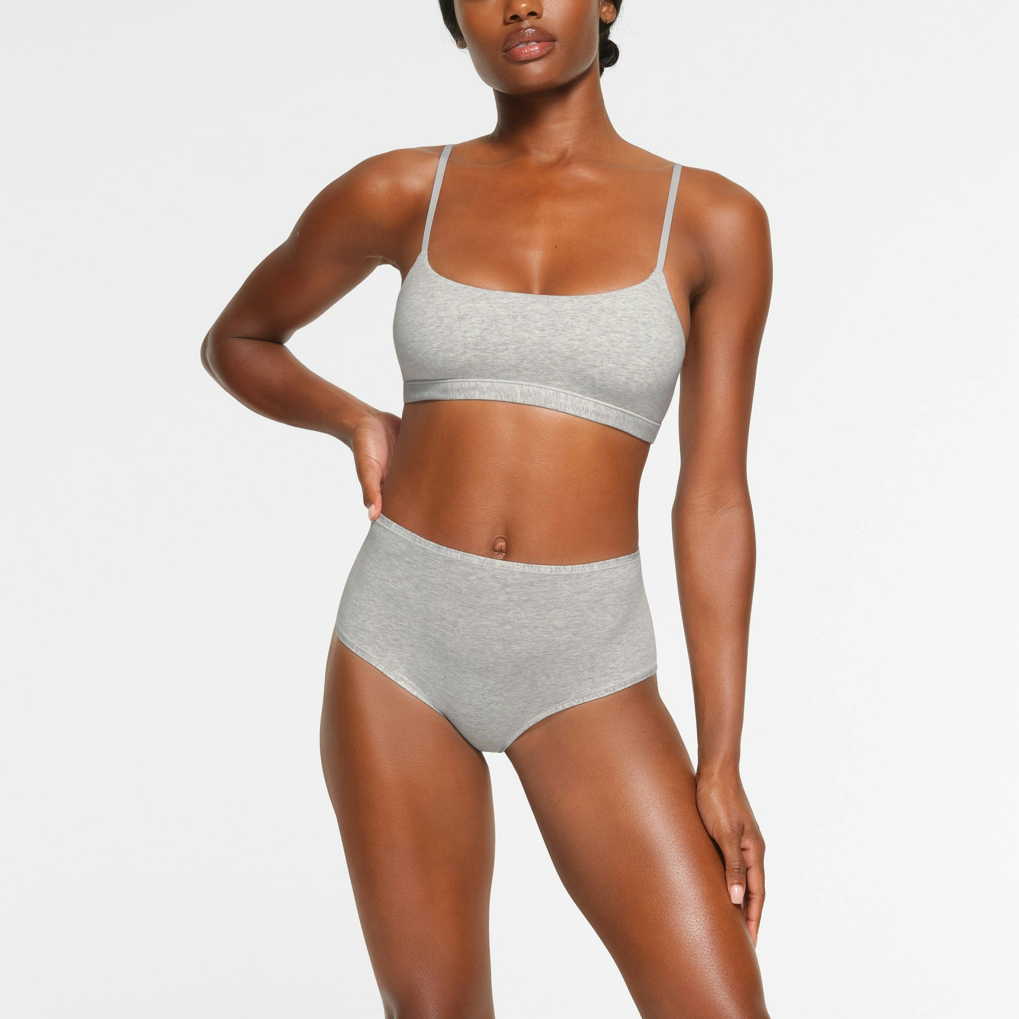 COTTON JERSEY SCOOP BRALETTE WORN BY A MODEL IN FRONT VIEW