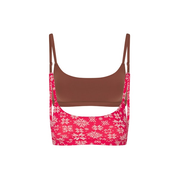 FITS EVERYBODY SCOOP BRALETTE 2-PACK | RED SNOWFLAKE FAIR ISLE AND BRANDY FLAT ON A WHITE BACKGROUND | FLT
