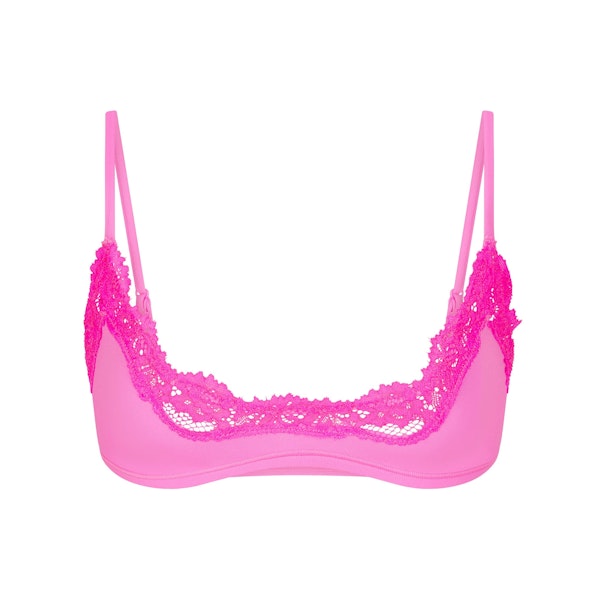 FITS EVERYBODY LACE SCOOP BRALETTE | TAFFY TONAL (SCOOP BRALETTES) LAYS FLAT ON A WHITE BACKGROUND | FLT