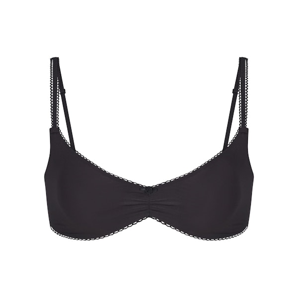 FITS EVERYBODY PICOT TRIM SKIMPY SCOOP BRALETTE | ONYX (SCOOP BRALETTES) LAYS FLAT ON A WHITE BACKGROUND | FLT