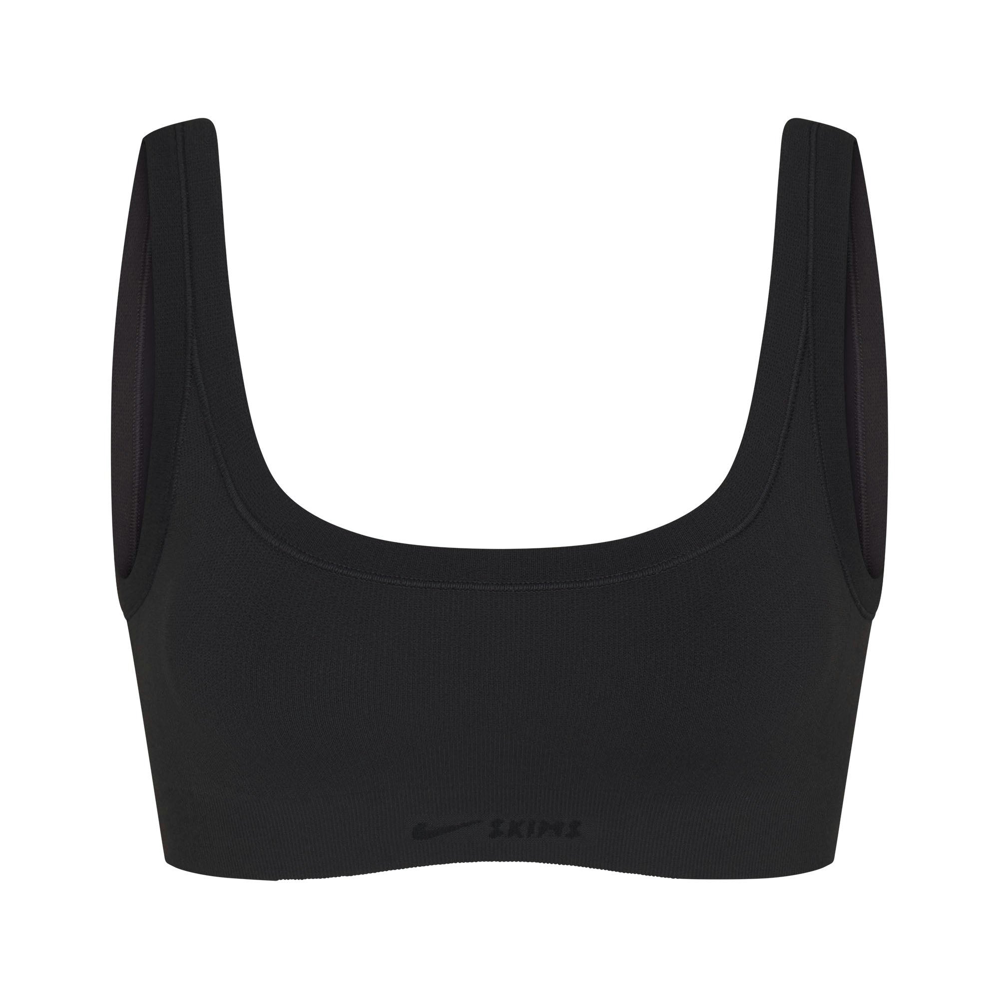NikeSKIMS VINTAGE SEAMLESS SCOOP NECK BRA | OBSIDIAN FLAT ON A WHITE BACKGROUND | FLT