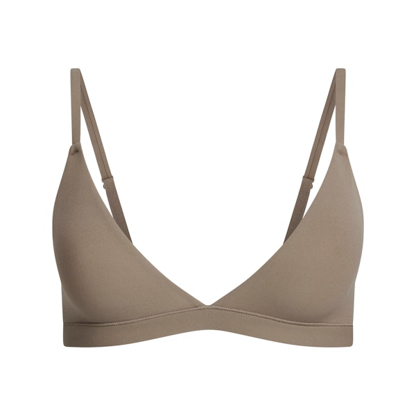 FITS EVERYBODY CROSSOVER BRALETTE | TRUFFLE FLAT ON A WHITE BACKGROUND | FLT