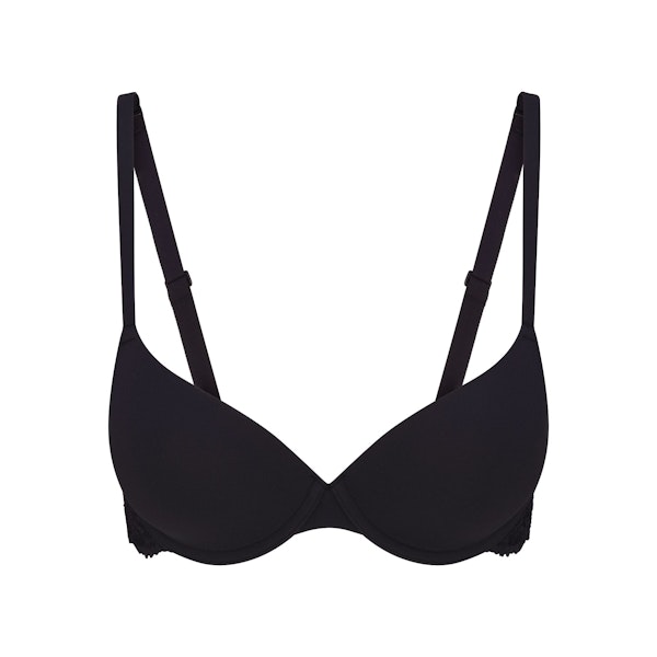 FITS EVERYBODY LACE WING T-SHIRT BRA | ONYX FLAT ON A WHITE BACKGROUND | FLT | FLT