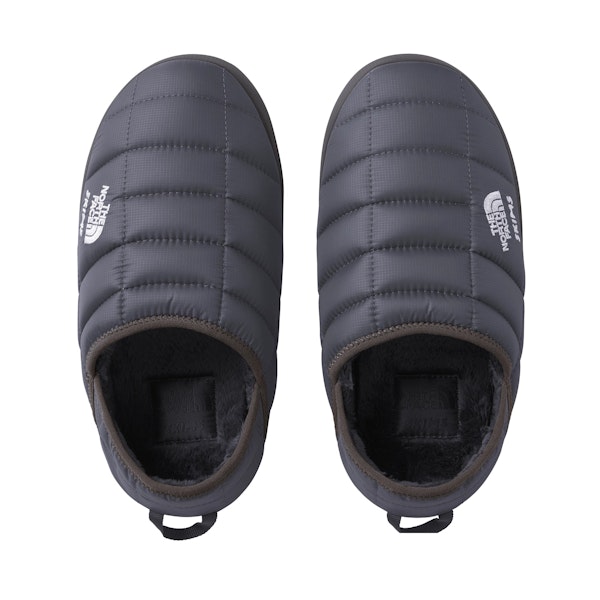 THE NORTH FACE X SKIMS THERMOBALL TRACTION MULE V | GUNMETAL FLAT ON A WHITE BACKGROUND | FLT