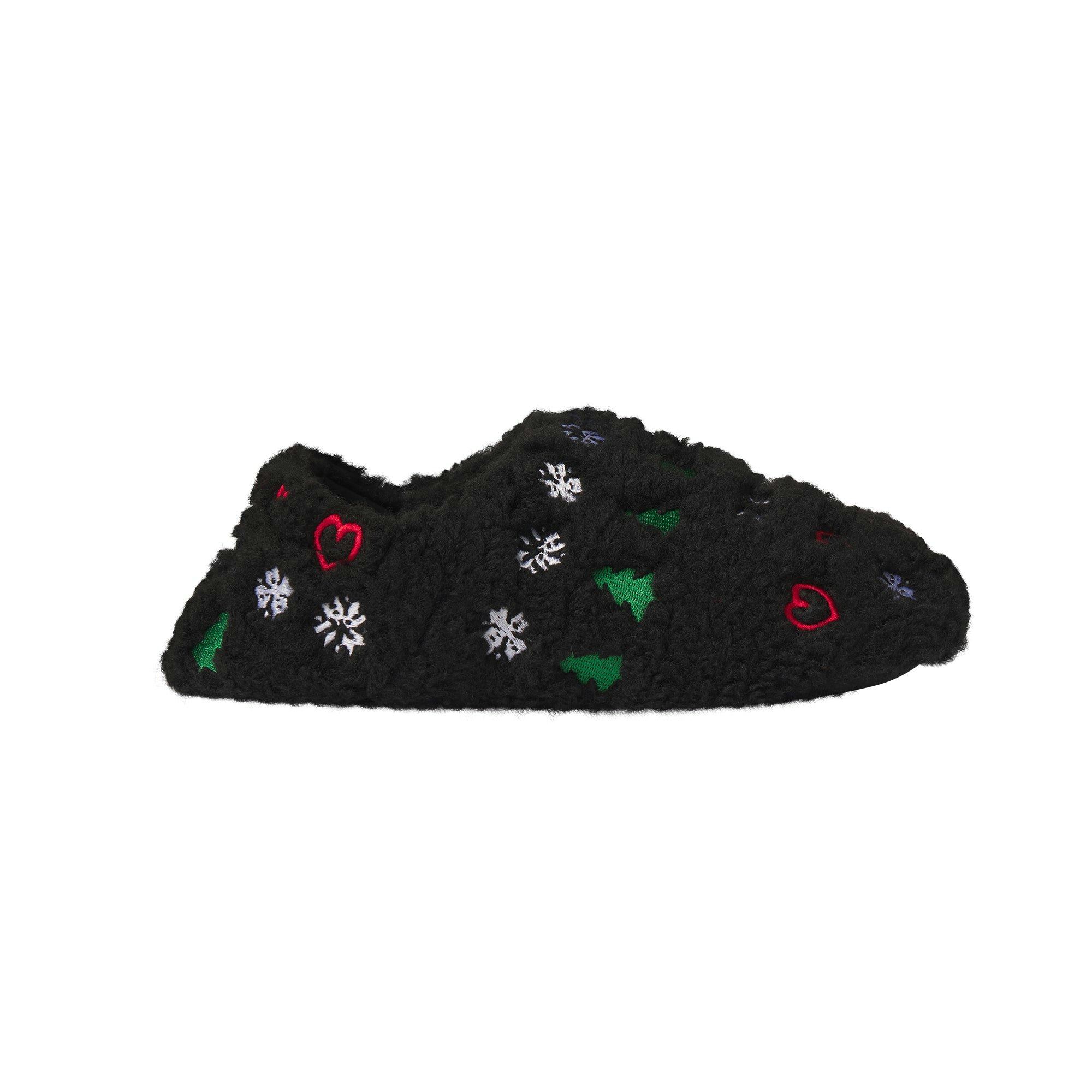 CACTUS PLANT FLEA MARKET X SKIMS SHERPA SLIPPER | ONYX PINE FAIR ISLE FLAT ON A WHITE BACKGROUND
