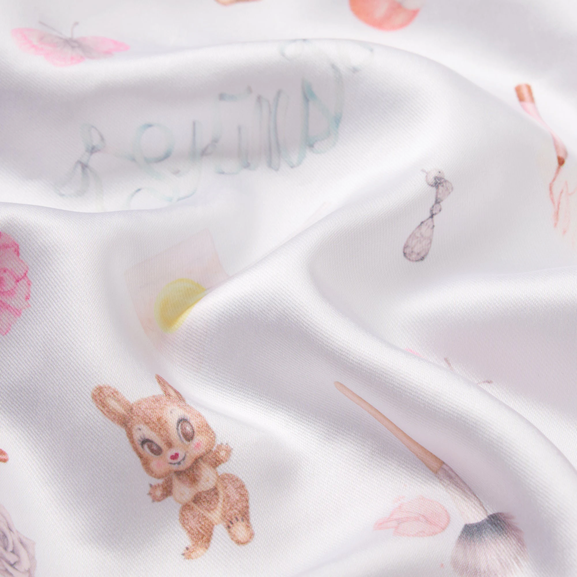 LIGHTWEIGHT SATIN BLOOMER | SNOW ESSENTIALS BAG ADDITIONAL FABRIC DETAILS