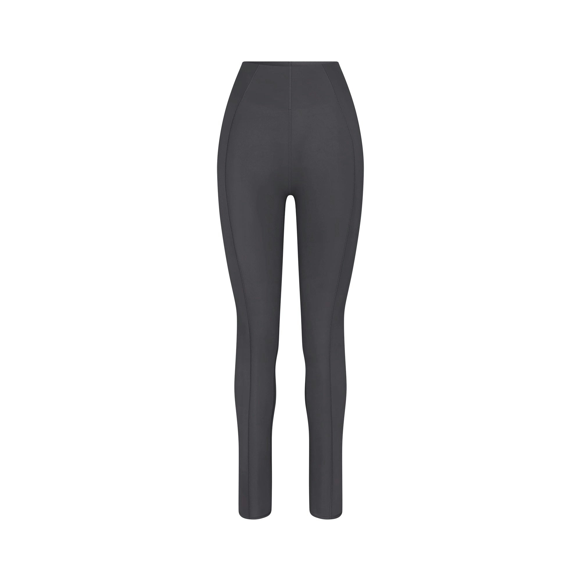 THE NORTH FACE X SKIMS REFINA LEGGING | GUNMETAL FLAT ON A WHITE BACKGROUND | FLT