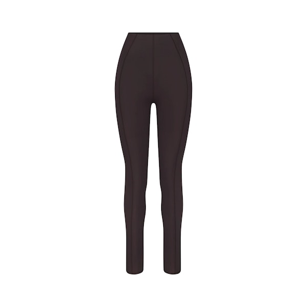THE NORTH FACE X SKIMS REFINA LEGGING | PHOENIX FLAT ON A WHITE BACKGROUND | FLT