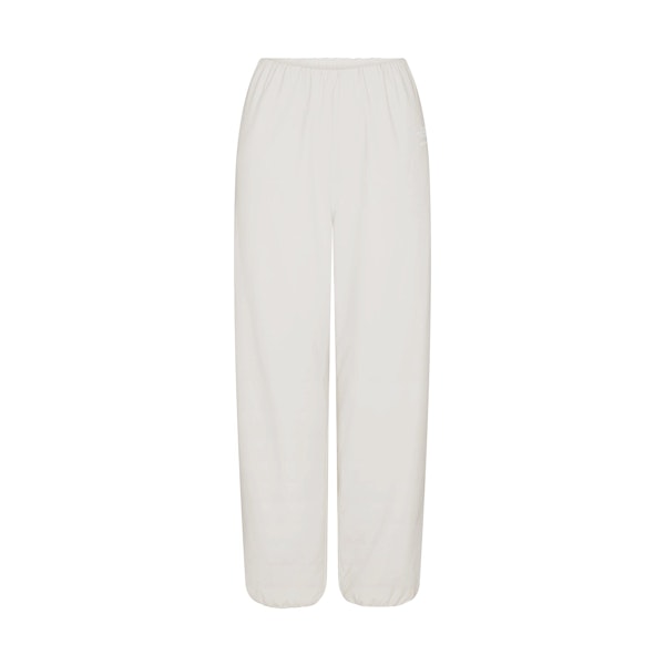 THE NORTH FACE X SKIMS VENTRIX PANT | BONE FLAT ON A WHITE BACKGROUND | FLT