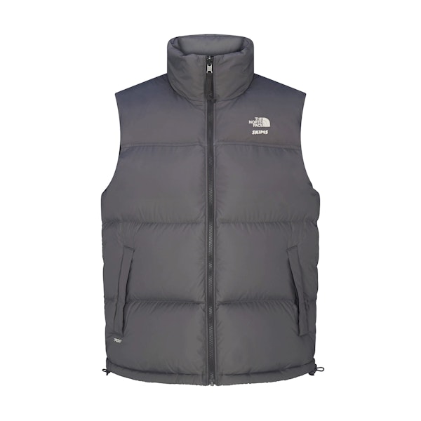 THE NORTH FACE X SKIMS 1996 NUPTSE VEST | GUNMETAL FLAT ON A WHITE BACKGROUND | FLT