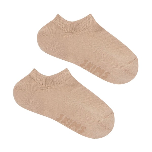 EVERYDAY ANKLE SOCK | CLAY (ANKLE SOCKS) LAYS FLAT ON A WHITE BACKGROUND | FLT