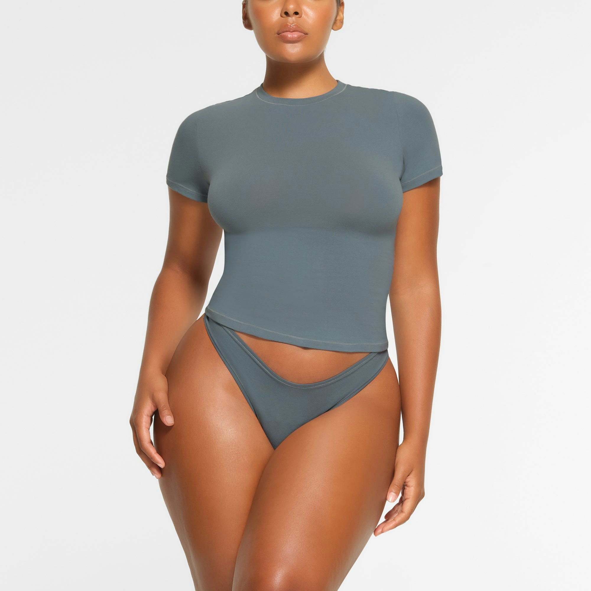 COTTON JERSEY T-SHIRT WORN BY A MODEL IN FRONT VIEW