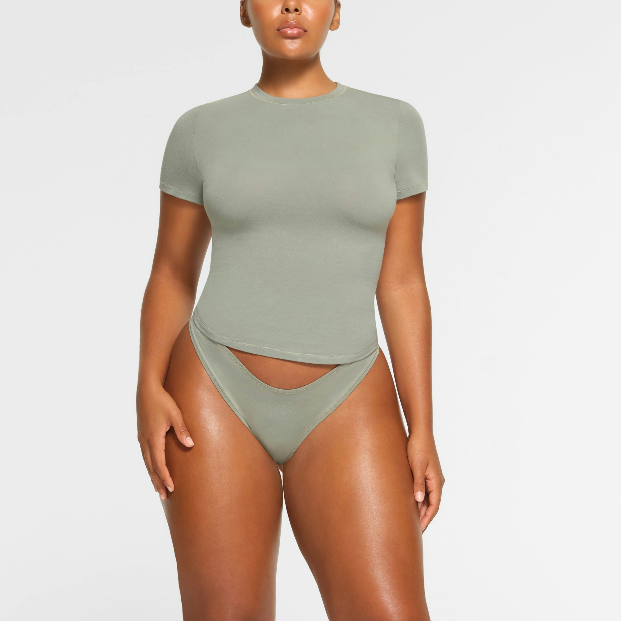 COTTON JERSEY T-SHIRT WORN BY A MODEL IN FRONT VIEW