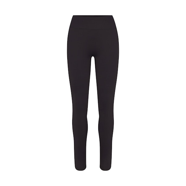 NikeSKIMS MATTE 26" LEGGING | OBSIDIAN FLAT ON A WHITE BACKGROUND | FLT