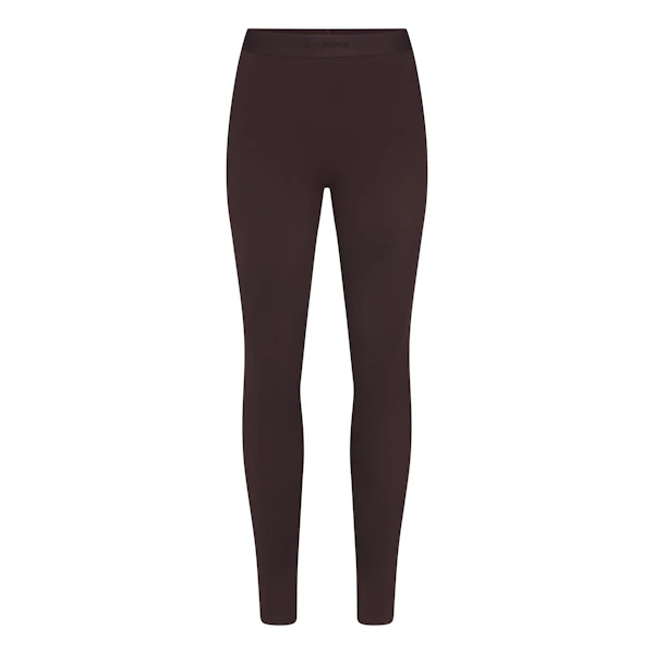 NikeSKIMS VINTAGE SEAMLESS 26" LEGGING | OBSIDIAN FLAT ON A WHITE BACKGROUND | FLT